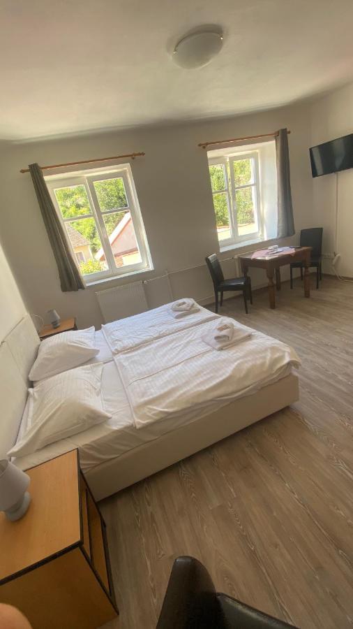 Rozmberk Inn Rozmberk Nad Vltavou Ngoại thất bức ảnh