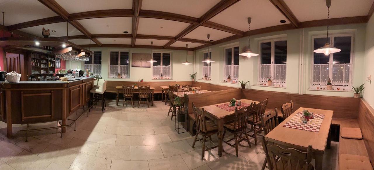Rozmberk Inn Rozmberk Nad Vltavou Ngoại thất bức ảnh